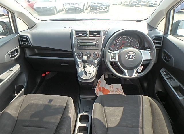 TOYOTA RACTIS full