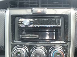 TOYOTA FIELDER full