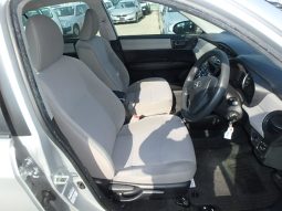 COROLLA AXIO full
