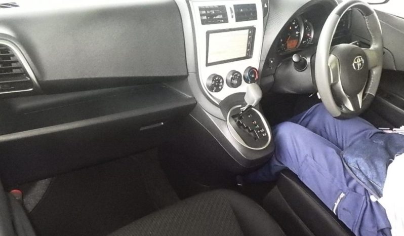 TOYOTA RACTIS full