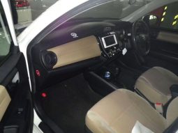 TOYOTA AXIO full
