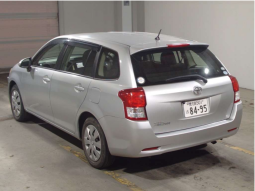 TOYOTA FIELDER full