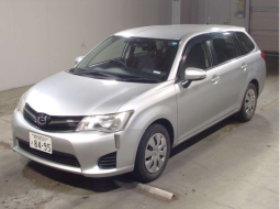 TOYOTA FIELDER full