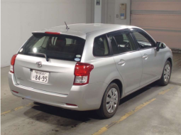 TOYOTA FIELDER full