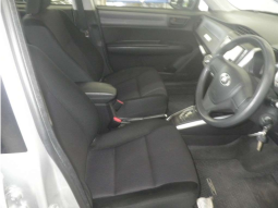 TOYOTA FIELDER full