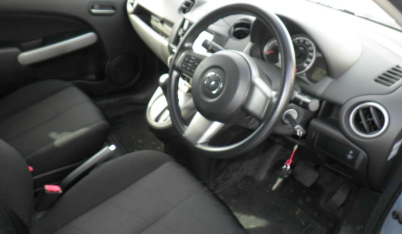 Mazda Demio full