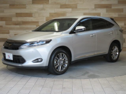 Toyota Harrier full