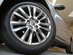 Toyota Harrier full