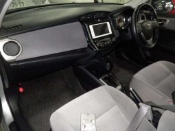 Corolla Axio full