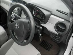 Corolla Axio full