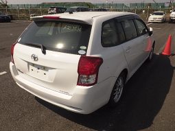 Toyota Fielder full