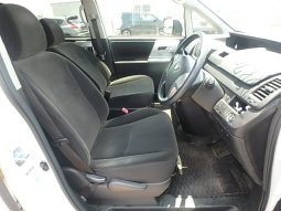 Toyota Noah full