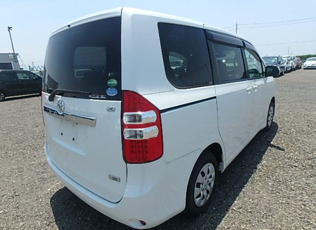 Toyota Noah full