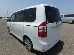 Toyota Noah full
