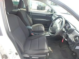 Toyota Fielder full