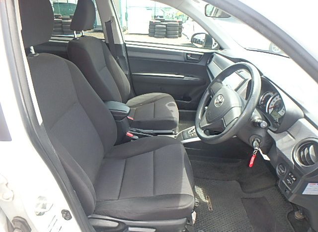 Toyota Fielder full