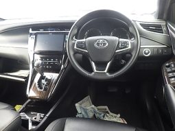 Toyota Harrier full