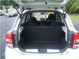 Nissan March full