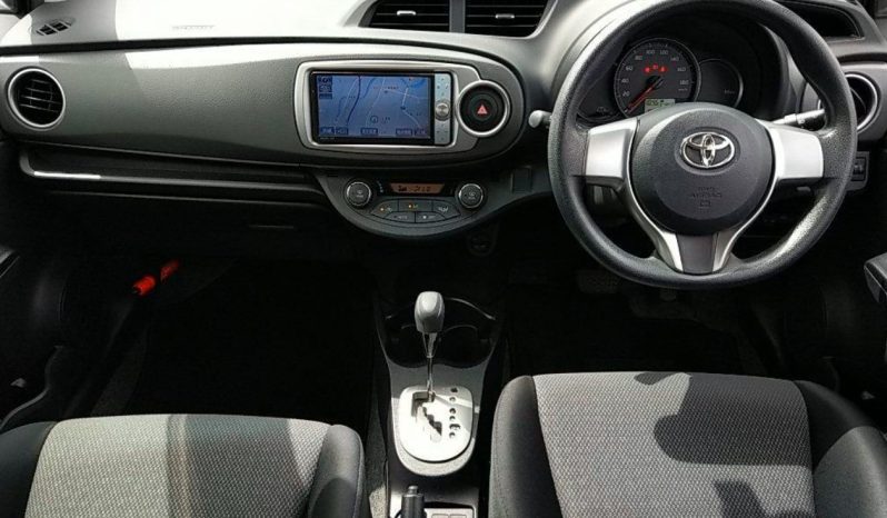 Toyota Vitz full