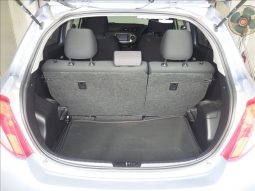 Toyota Vitz full