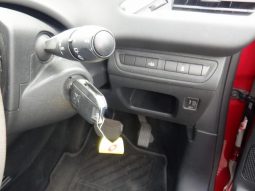 Peugeot 208 full