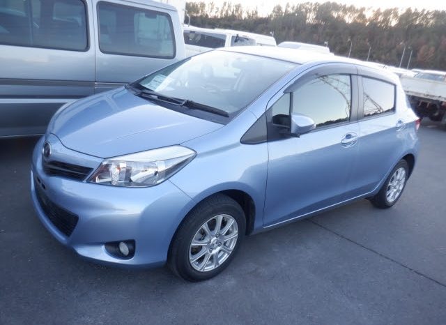 Toyota Vitz full