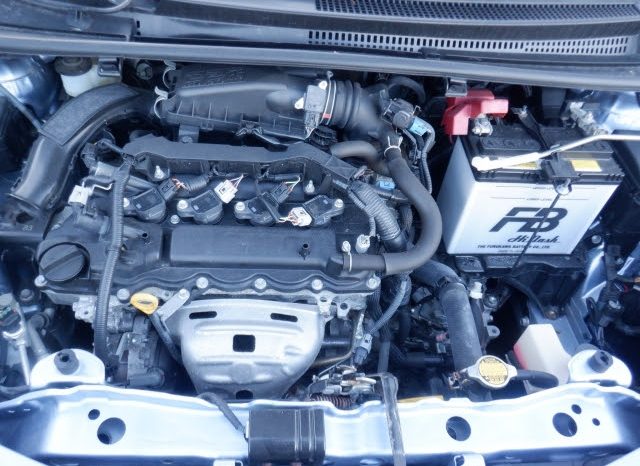 Toyota Vitz full