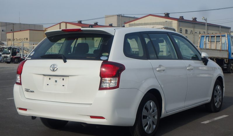 Toyota Fielder full