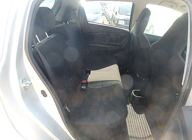 Toyota Vitz full