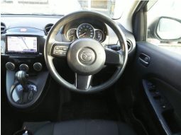 Mazda Demio full