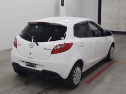 Mazda Demio full