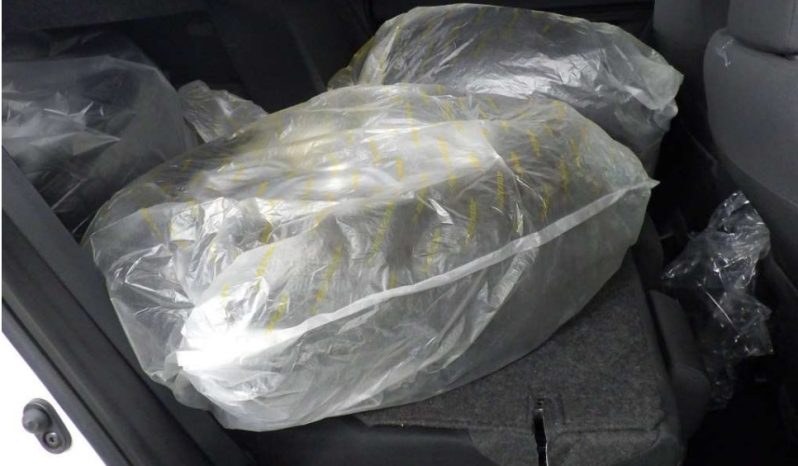 Toyota Auris full