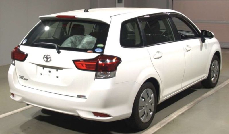 Toyota Fielder full