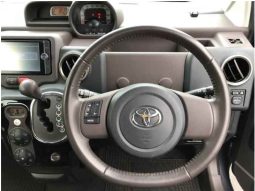 Toyota Spade full