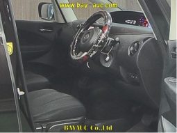Mazda Biante full