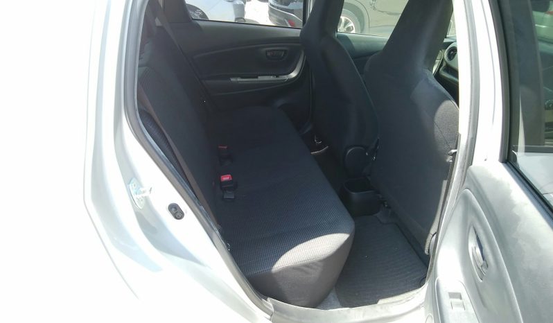 Toyota Vitz full