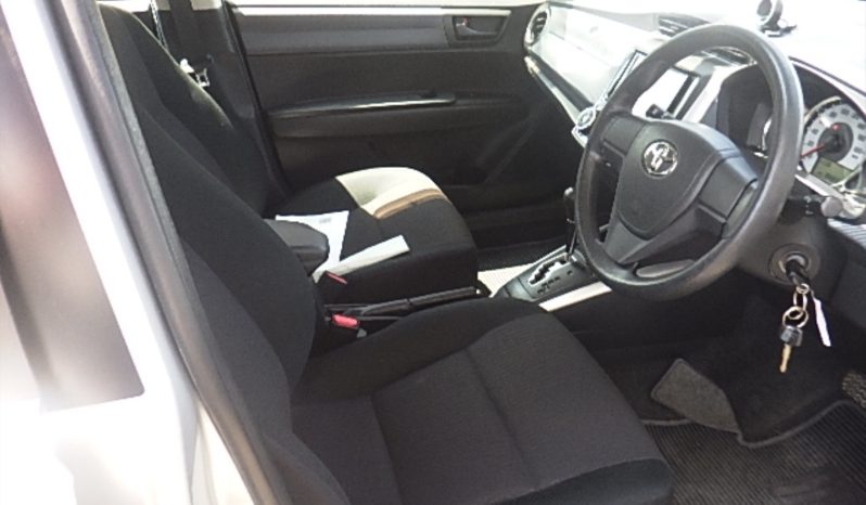Toyota Fielder full