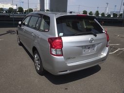 Toyota Fielder full