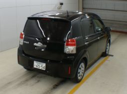 Toyota Spade full