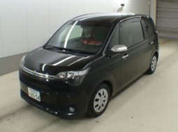 Toyota Spade full