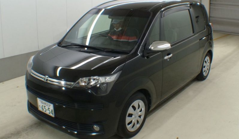 Toyota Spade full