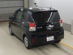 Toyota Spade full