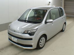 Toyota Spade full