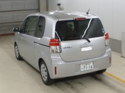 Toyota Spade full