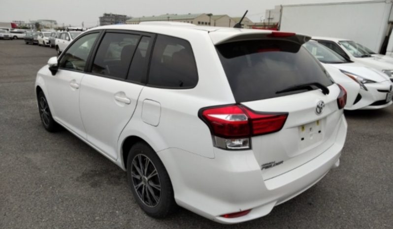 Toyota Fielder full