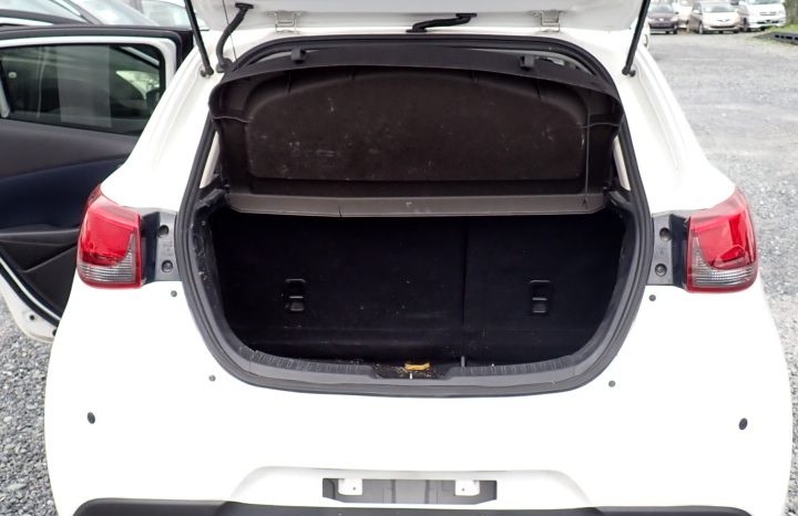 Mazda Demio full