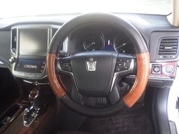 Toyota Crown full
