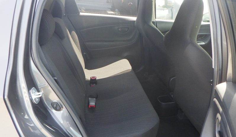 Toyota Vitz full