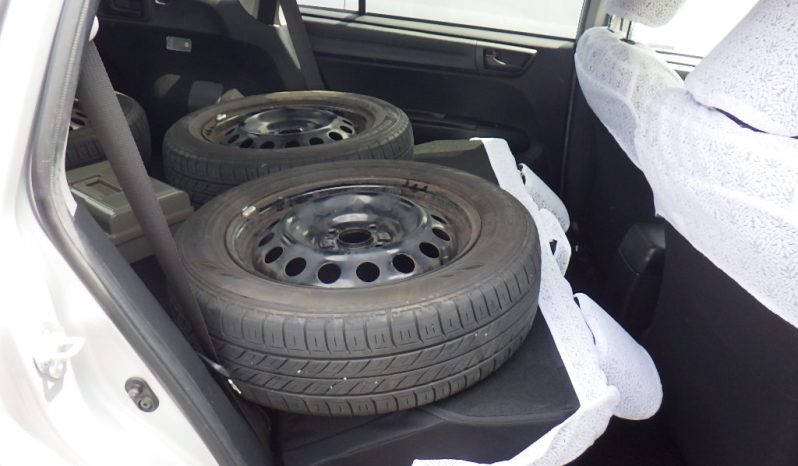 Toyota Fielder full