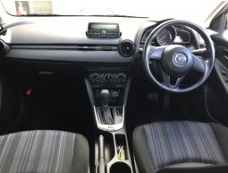Mazda Demio full